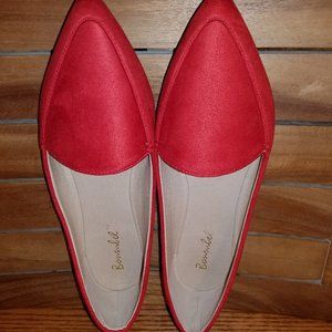 Flat shoes